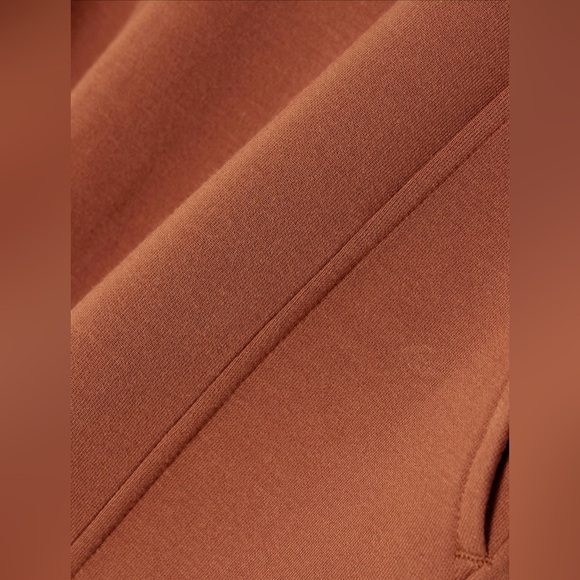 Varley Atrium jersey drawstring shorts in brown - Picture 4 of 6